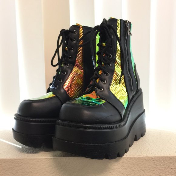 PRE LOVED - Radioactive Platform Boots BLK/7 - SH260 - Picture 1 of 11